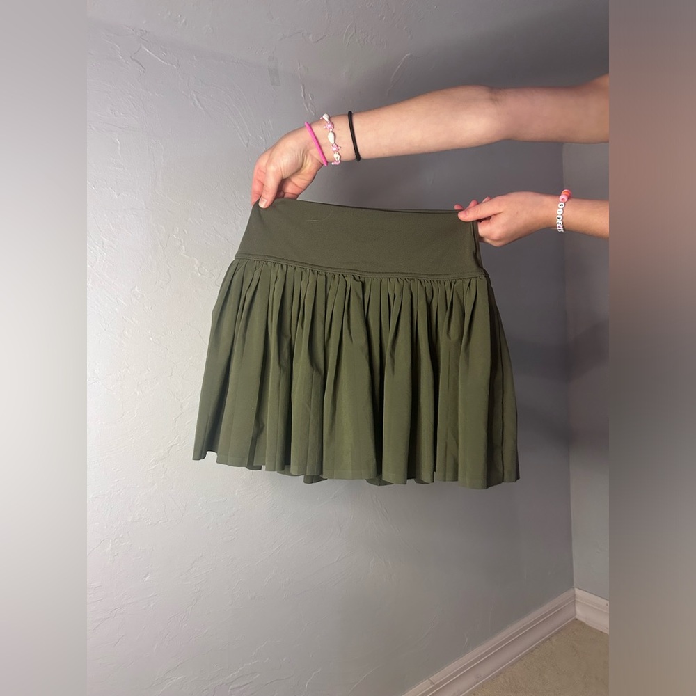 aerie workout skirt in green - Picture 1 of 2